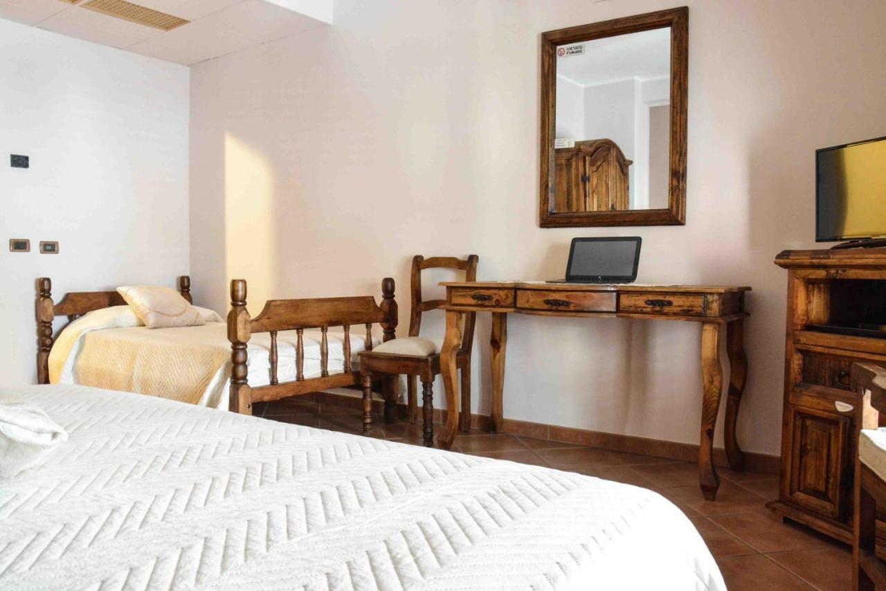 Hotel Castello Di Giuliano Montelepre Buitenkant foto