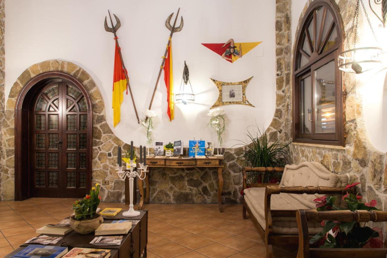 Hotel Castello Di Giuliano Montelepre Buitenkant foto